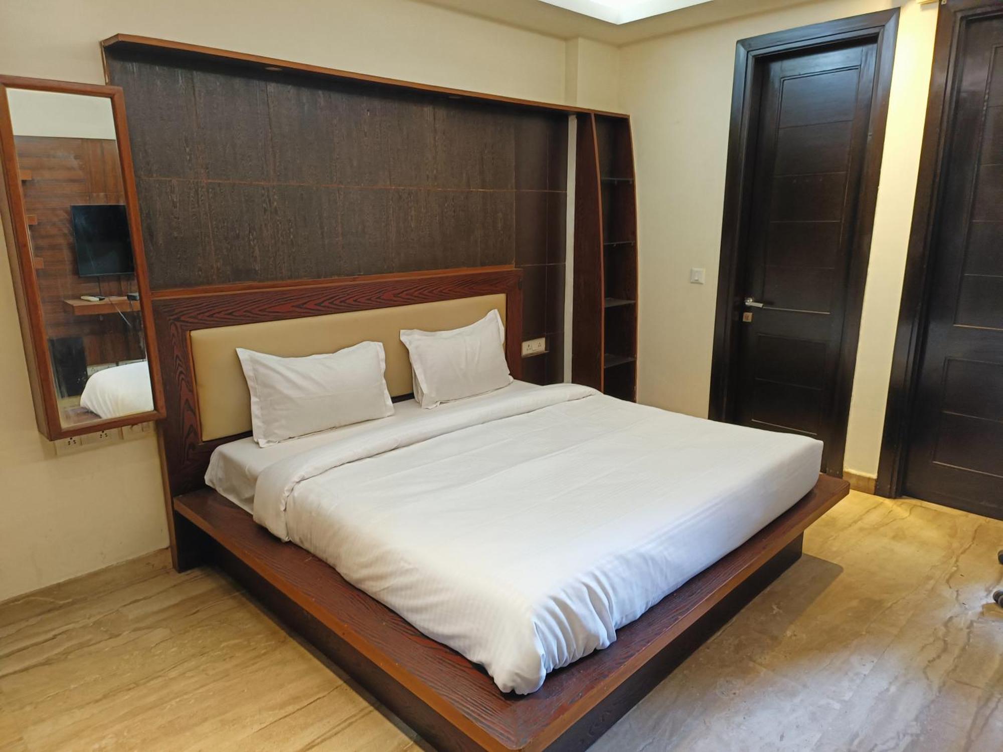 Greenleaf Apartment And Suites, Greater Kailash 1 نيودلهي المظهر الخارجي الصورة