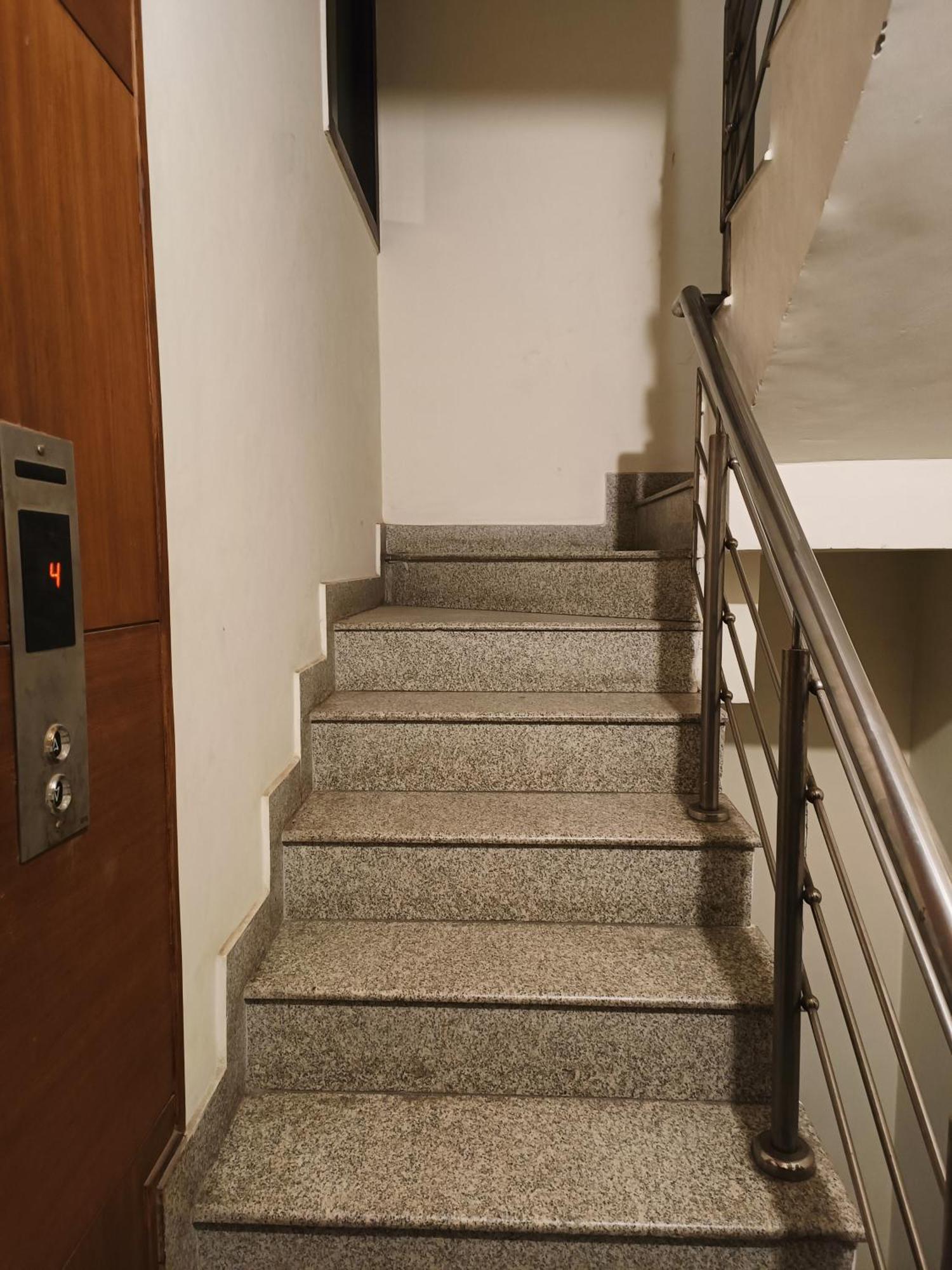 Greenleaf Apartment And Suites, Greater Kailash 1 نيودلهي المظهر الخارجي الصورة